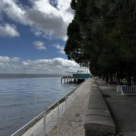 Riverside Expo Διαμέρισμα *